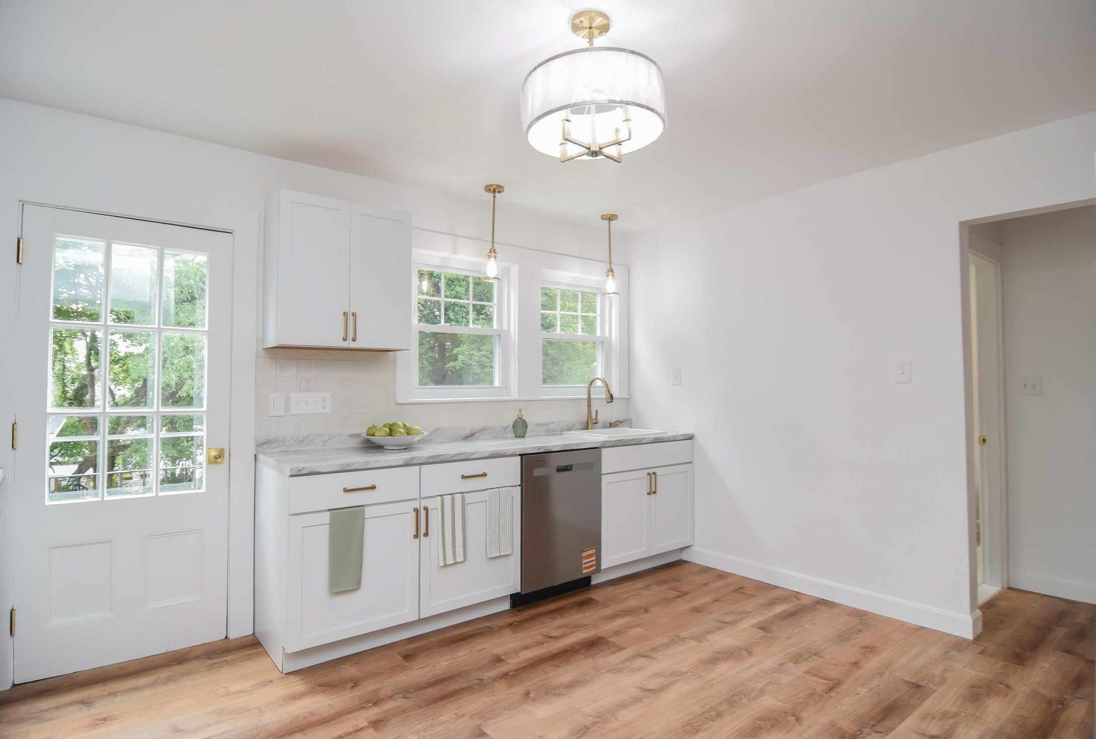 19 Stoneleigh Rd, Watertown, MA, 19 Stoneleigh Rd, Watertown, MA Photo #14