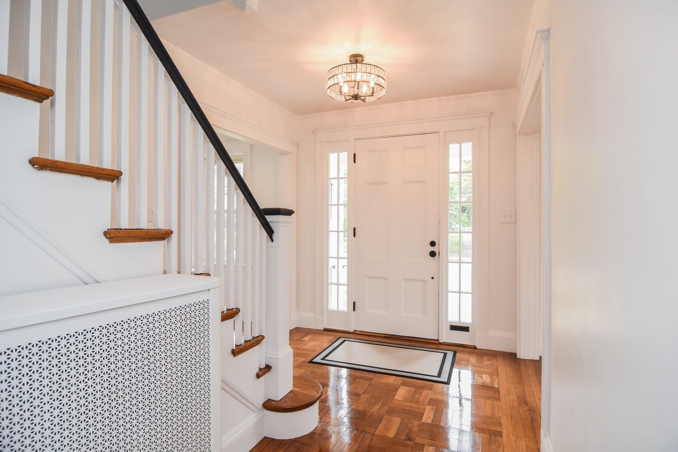 19 Stoneleigh Rd, Watertown, MA, 19 Stoneleigh Rd, Watertown, MA Photo #3
