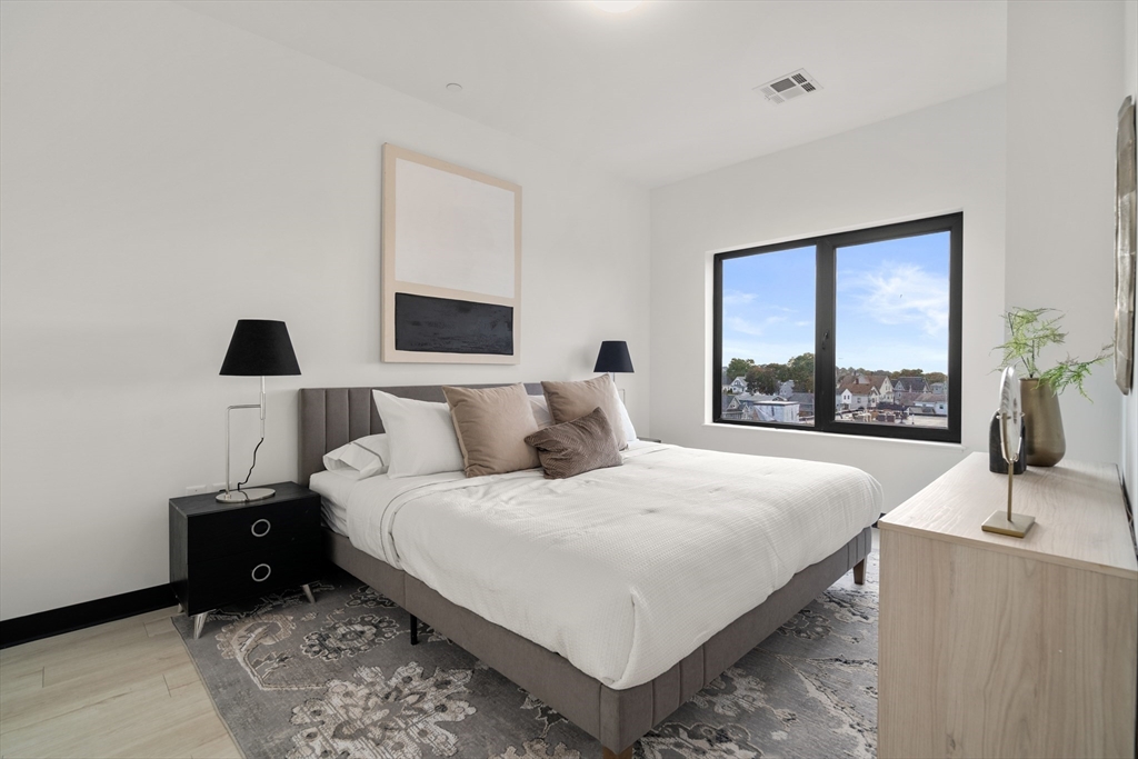 600 Broadway 408