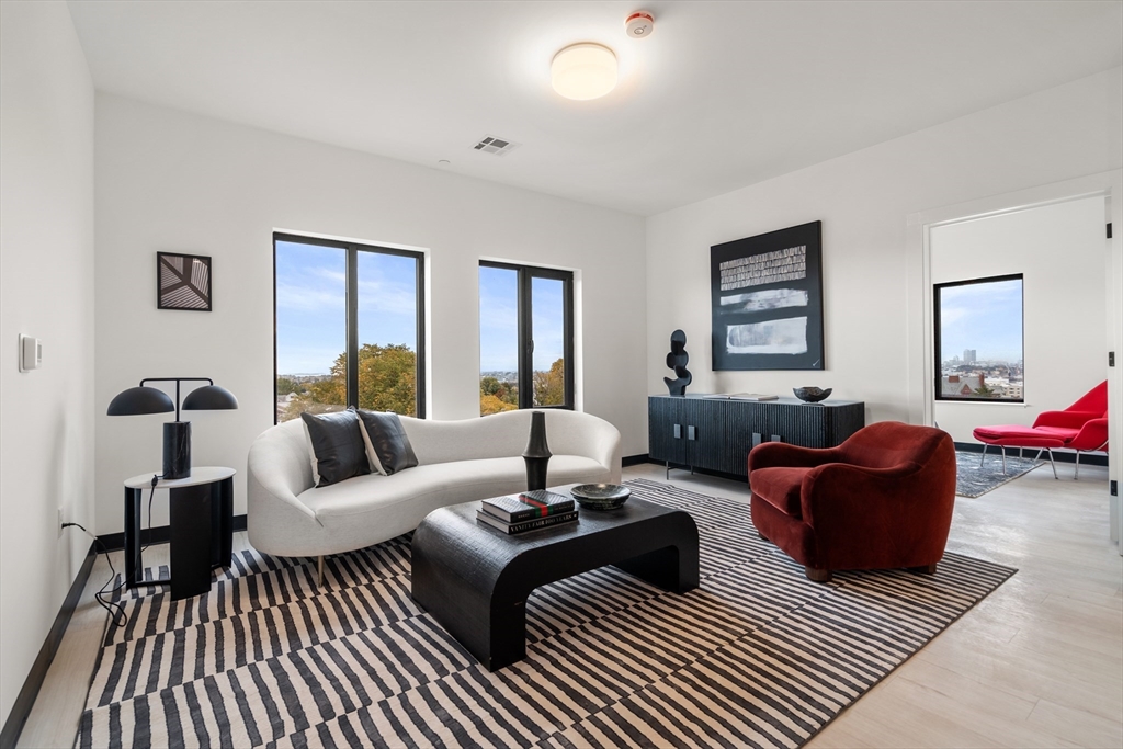 600 Broadway 408