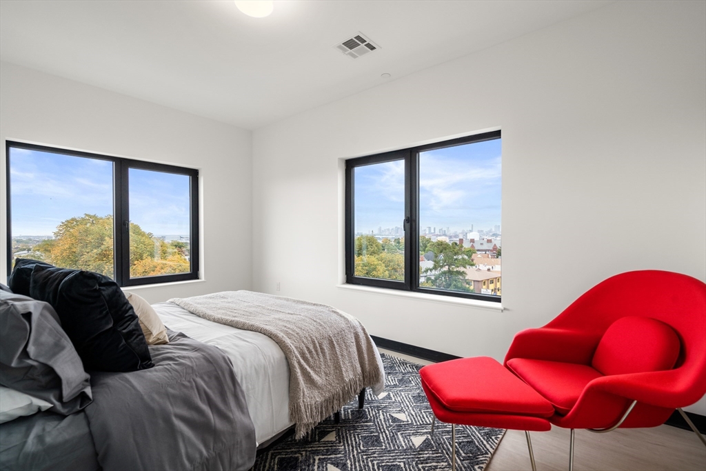 600 Broadway 408