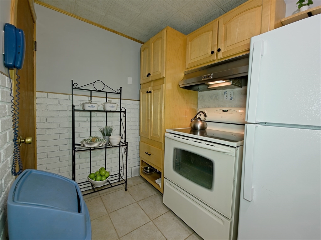 71 Francis Wyman Rd