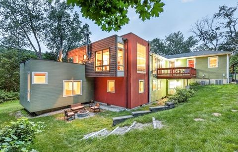 Photo of 15 Suban Place #15, Newton, MA 02461 (MLS # 73535303)