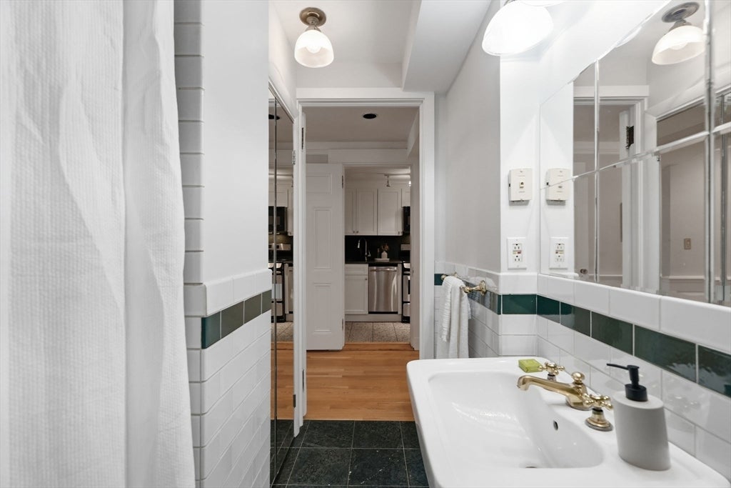 334 Beacon St #10, Boston, MA, 334 Beacon St #10, Boston, MA Photo #24