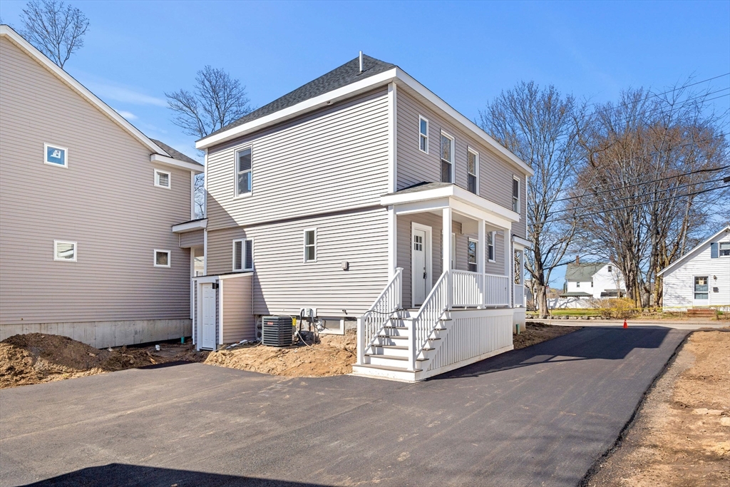 13 River St 1