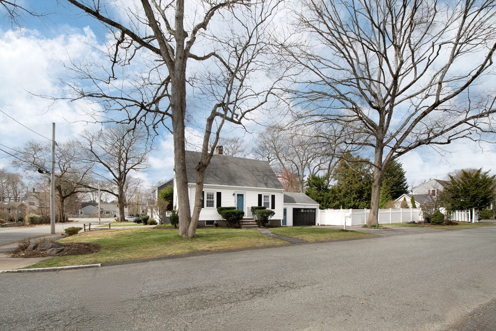 14 Sumner Ave