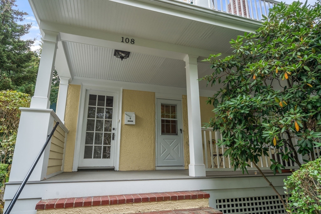 108 Columbia St 1