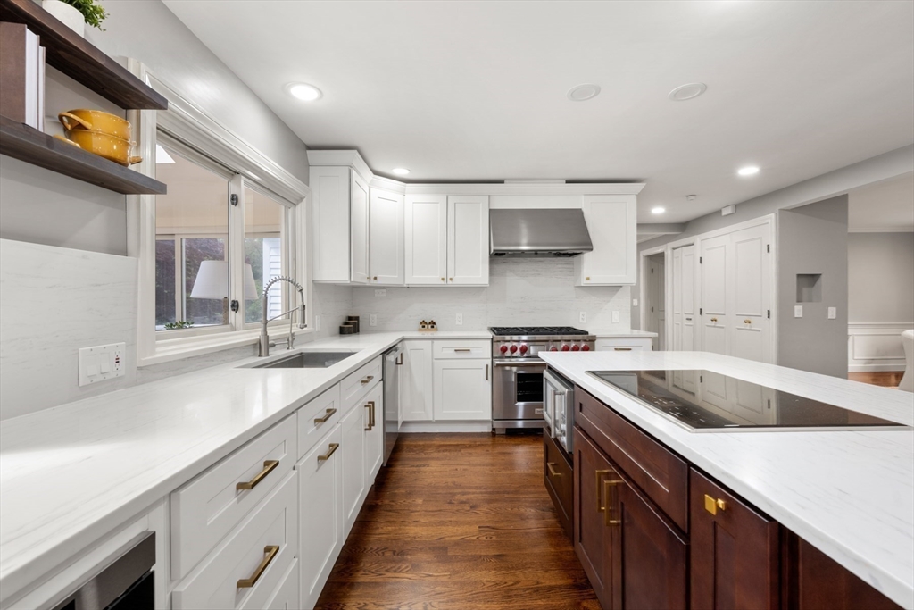 64 Country DR, Weston, MA Photo #13