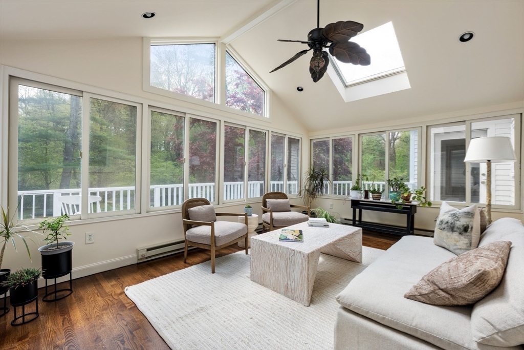 64 Country DR, Weston, MA Photo #18