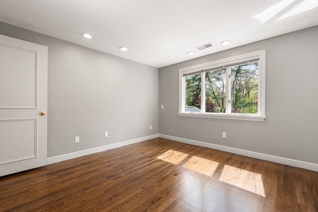 64 Country DR, Weston, MA Photo #29