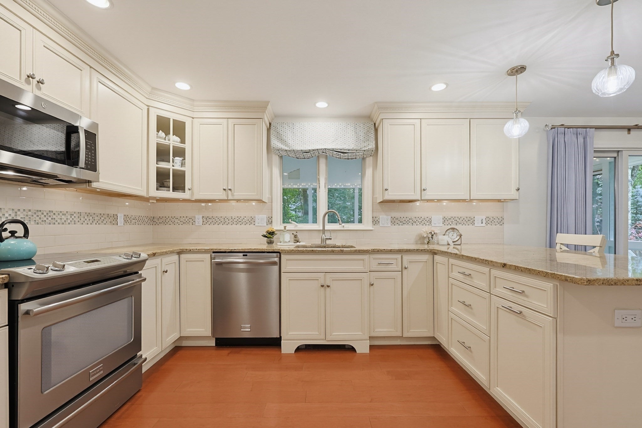 45 Surrey Dr, Mansfield, MA, 45 Surrey Dr, Mansfield, MA Photo #7