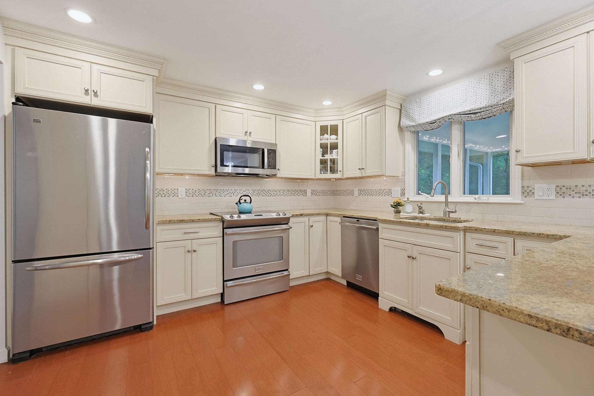 45 Surrey Dr, Mansfield, MA, 45 Surrey Dr, Mansfield, MA Photo #8