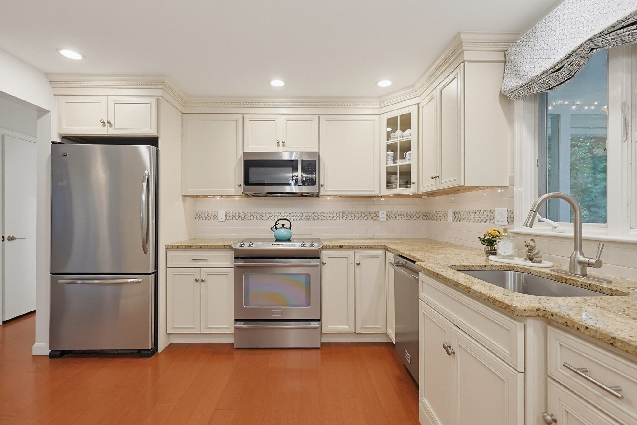 45 Surrey Dr, Mansfield, MA, 45 Surrey Dr, Mansfield, MA Photo #9