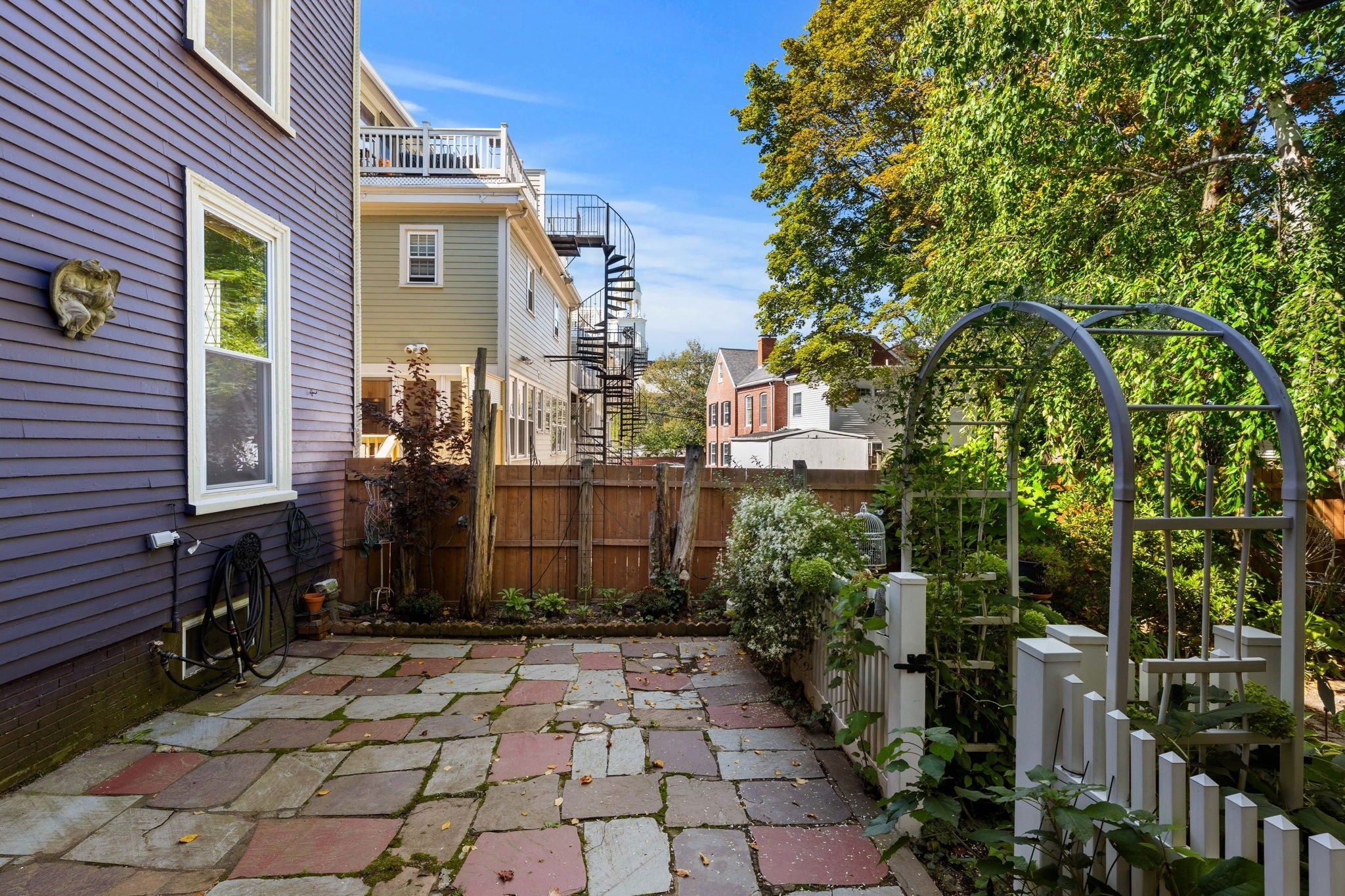 154 High St
