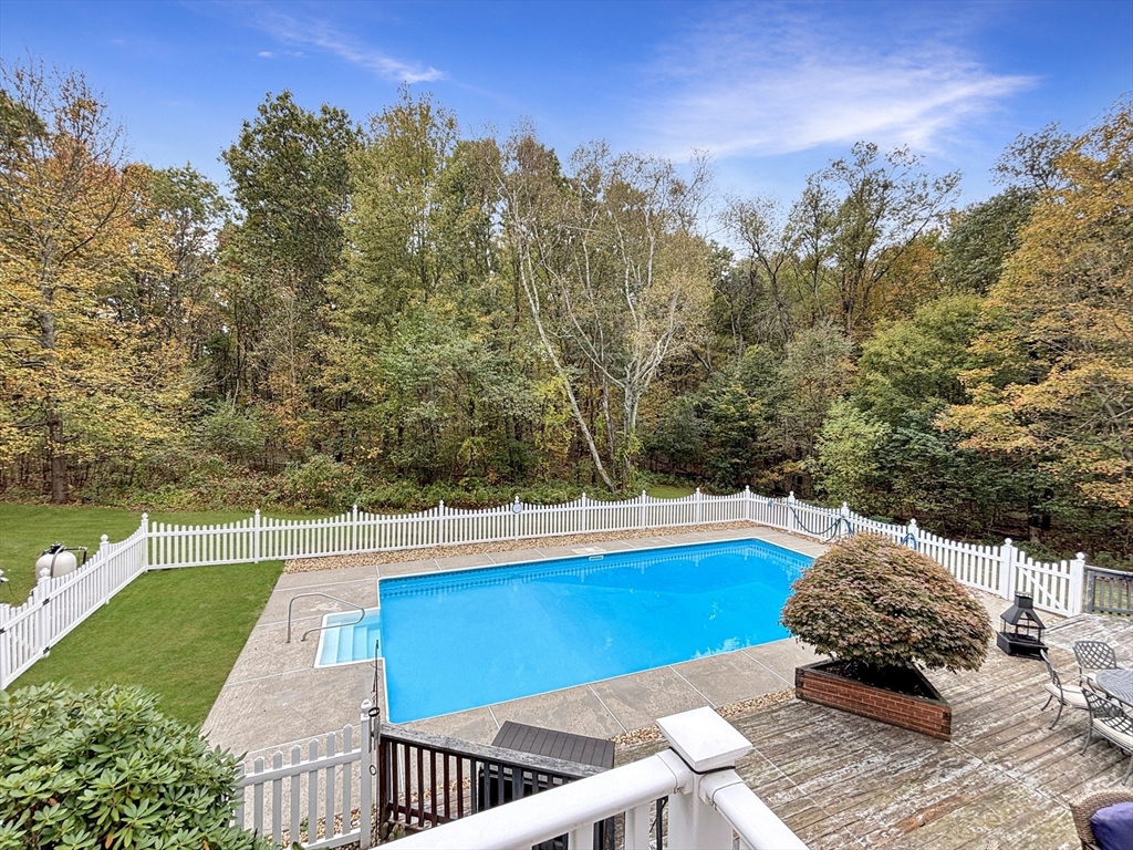 16 Jackie Dr