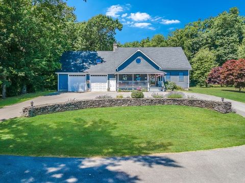 1-3 Doctor Hickey Ln Rochester MA 02770