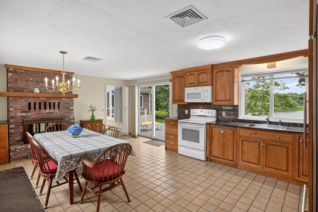 50 Shaker Ln, Falmouth, MA, 50 Shaker Ln, Falmouth, MA Photo #16
