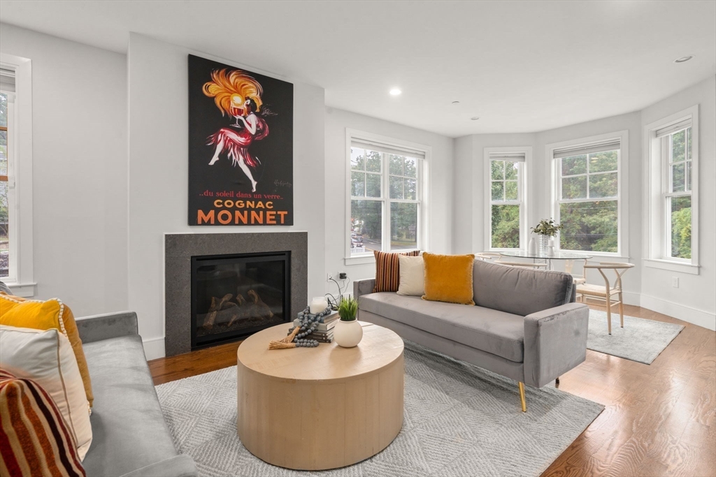 577 Baker Street 577