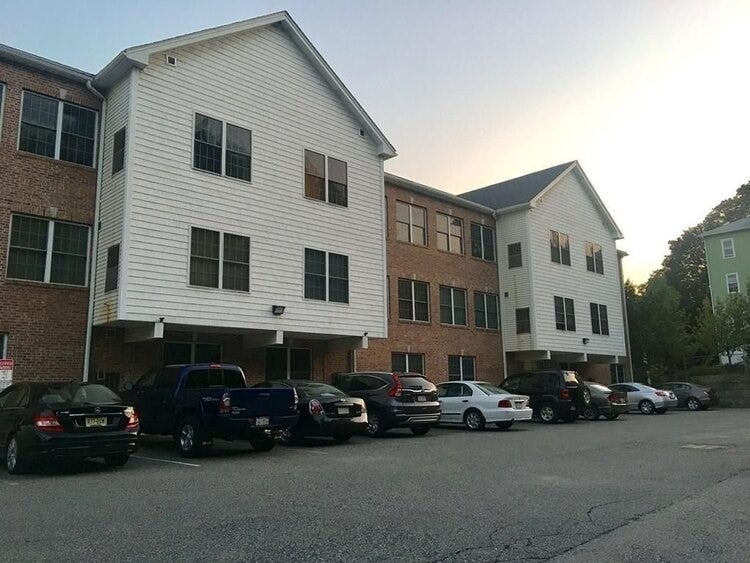 Click for 50 Adams St #303, Worcester, MA slideshow Click for 50 Adams St #303, Worcester, MA slideshow