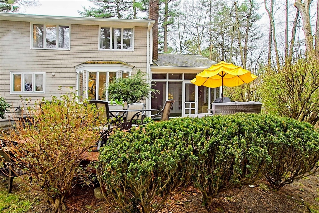 2 Nottingham Dr