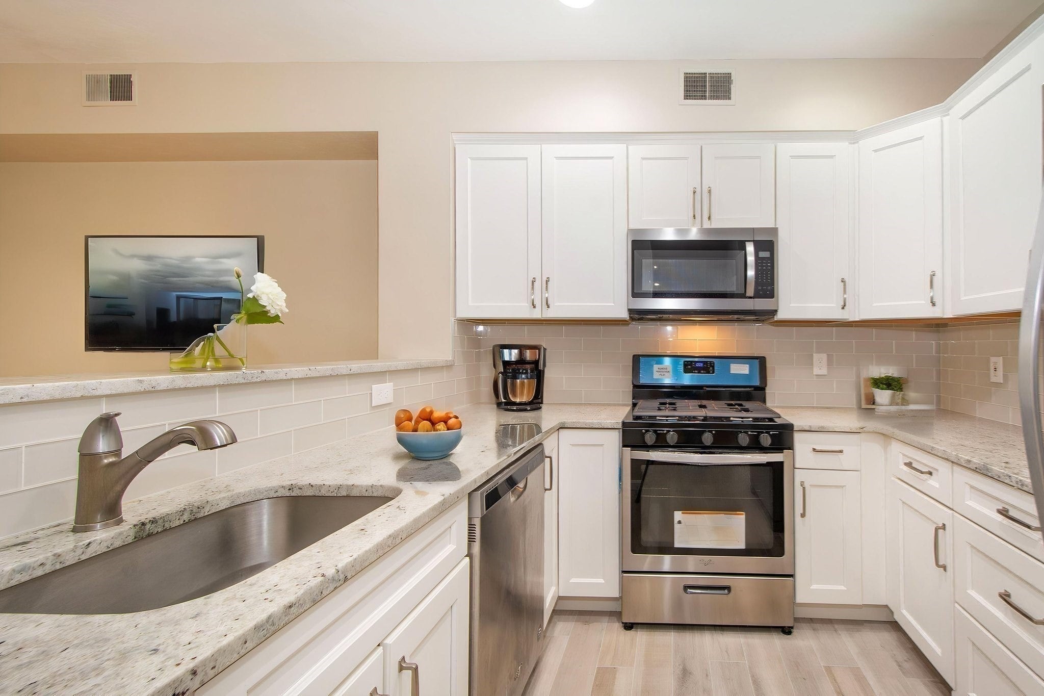 365 Tilden Commons Ln #365, Braintree, MA, 365 Tilden Commons Ln #365, Braintree, MA Photo #8