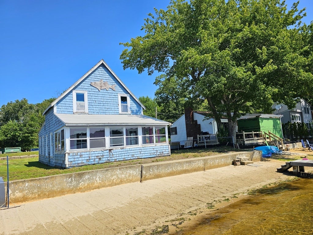 44 Blueberry Lane