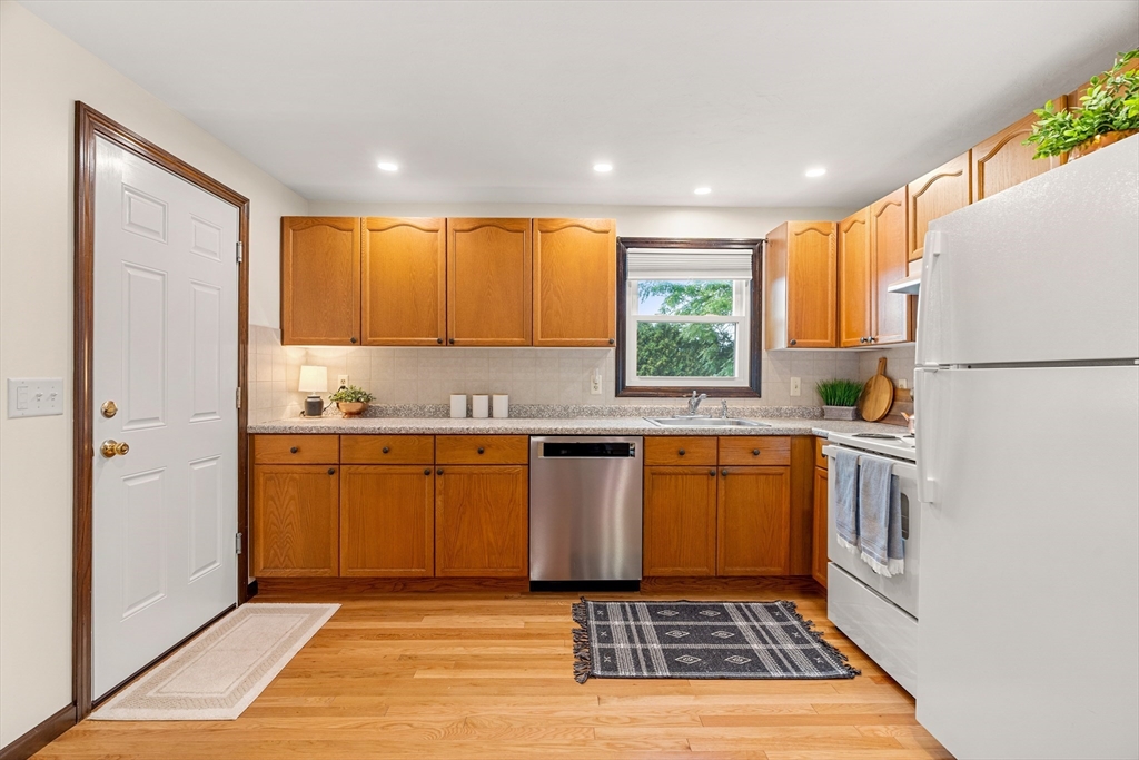 34 Geana Ln
