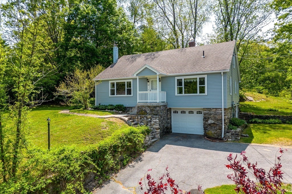 34 Old Southbridge Rd