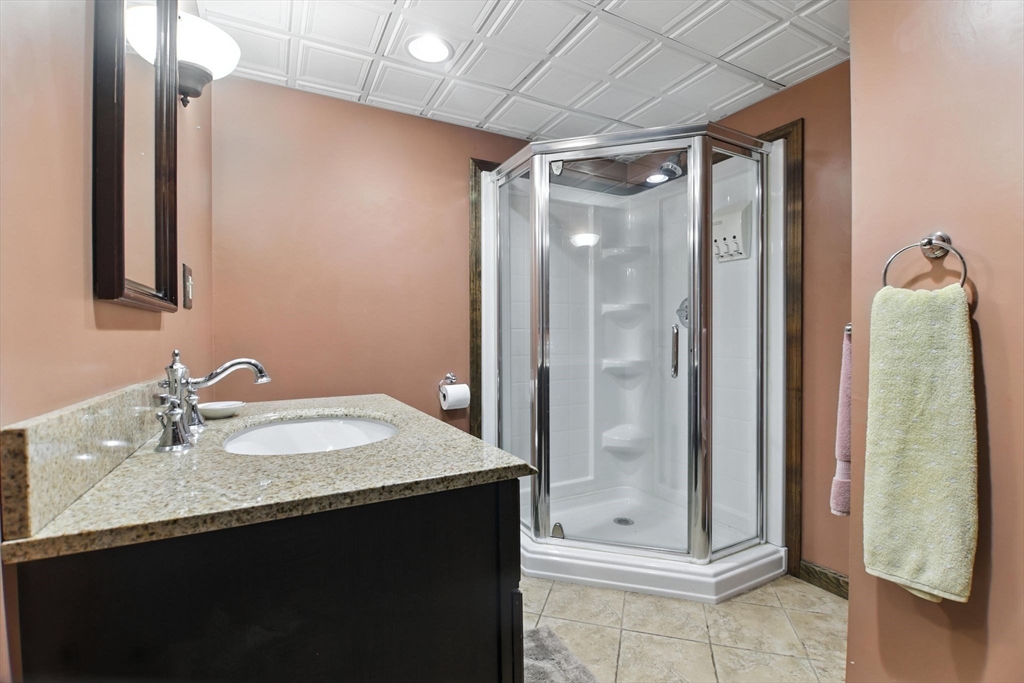 Palmer, Massachusetts 01069, United States, 3 Bedrooms Bedrooms, ,2 BathroomsBathrooms,Residential,Active,179845