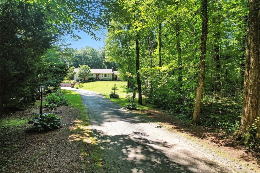 Palmer, Massachusetts 01069, United States, 3 Bedrooms Bedrooms, ,2 BathroomsBathrooms,Residential,Active,179845