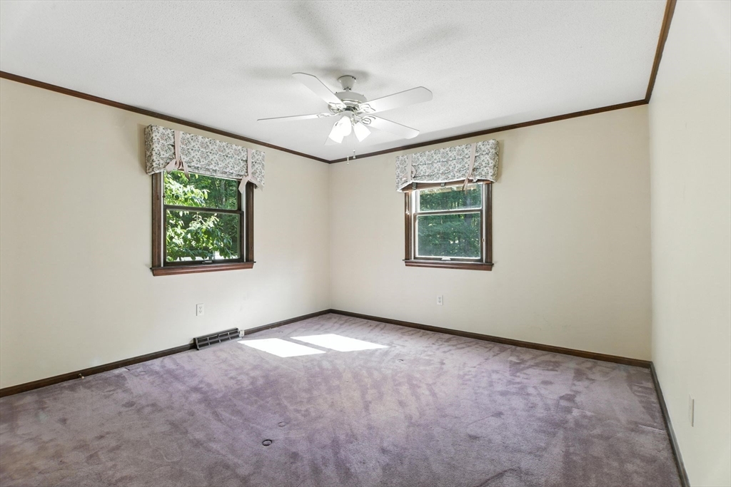 Palmer, Massachusetts 01069, United States, 3 Bedrooms Bedrooms, ,2 BathroomsBathrooms,Residential,Active,179845