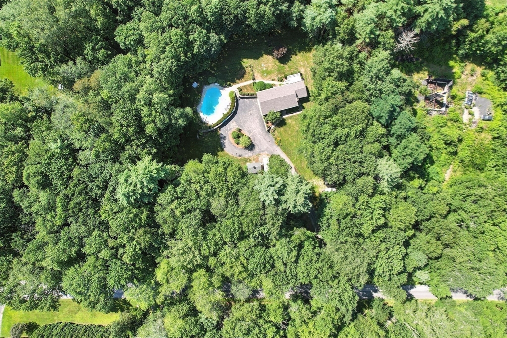 Palmer, Massachusetts 01069, United States, 3 Bedrooms Bedrooms, ,2 BathroomsBathrooms,Residential,Active,179845