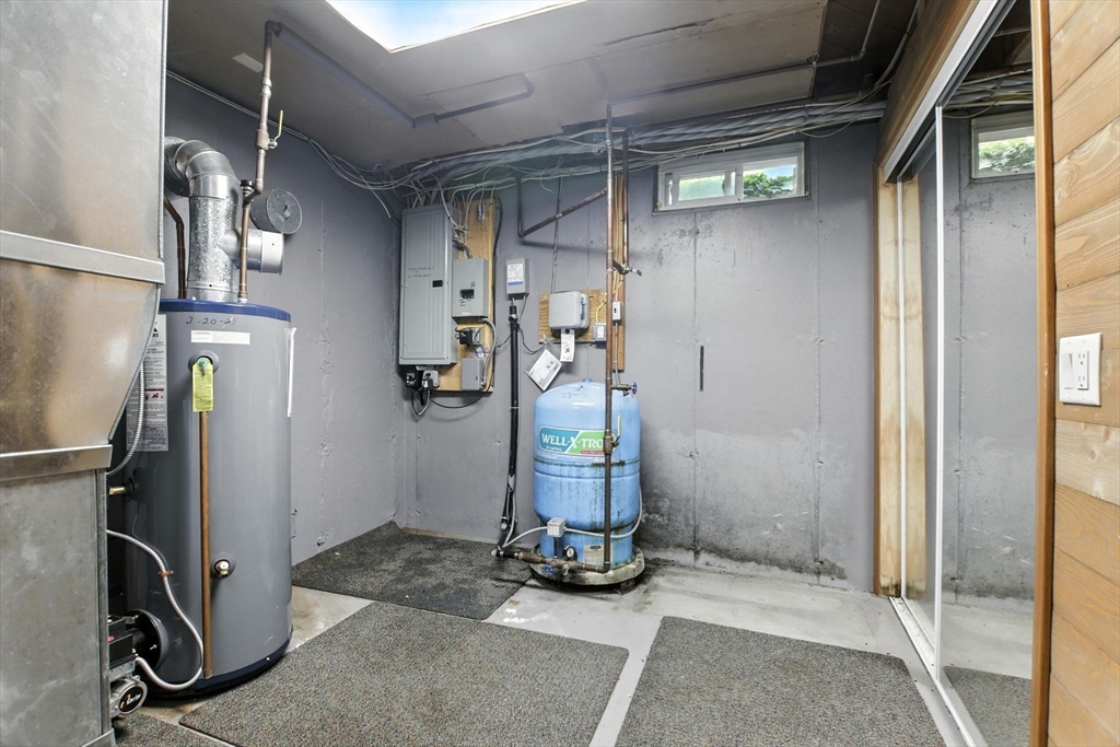 Palmer, Massachusetts 01069, United States, 3 Bedrooms Bedrooms, ,2 BathroomsBathrooms,Residential,Active,179845