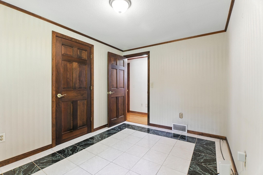 Palmer, Massachusetts 01069, United States, 3 Bedrooms Bedrooms, ,2 BathroomsBathrooms,Residential,Active,179845