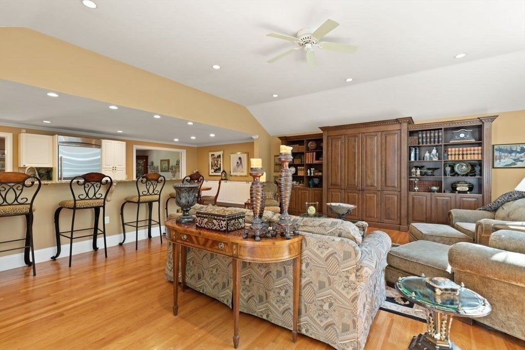 234 Hampton Rd, Sharon, MA Photo #8
