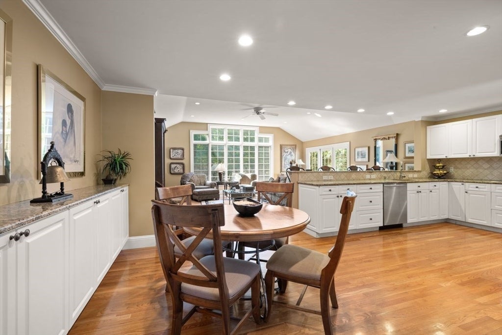 234 Hampton Rd, Sharon, MA Photo #12