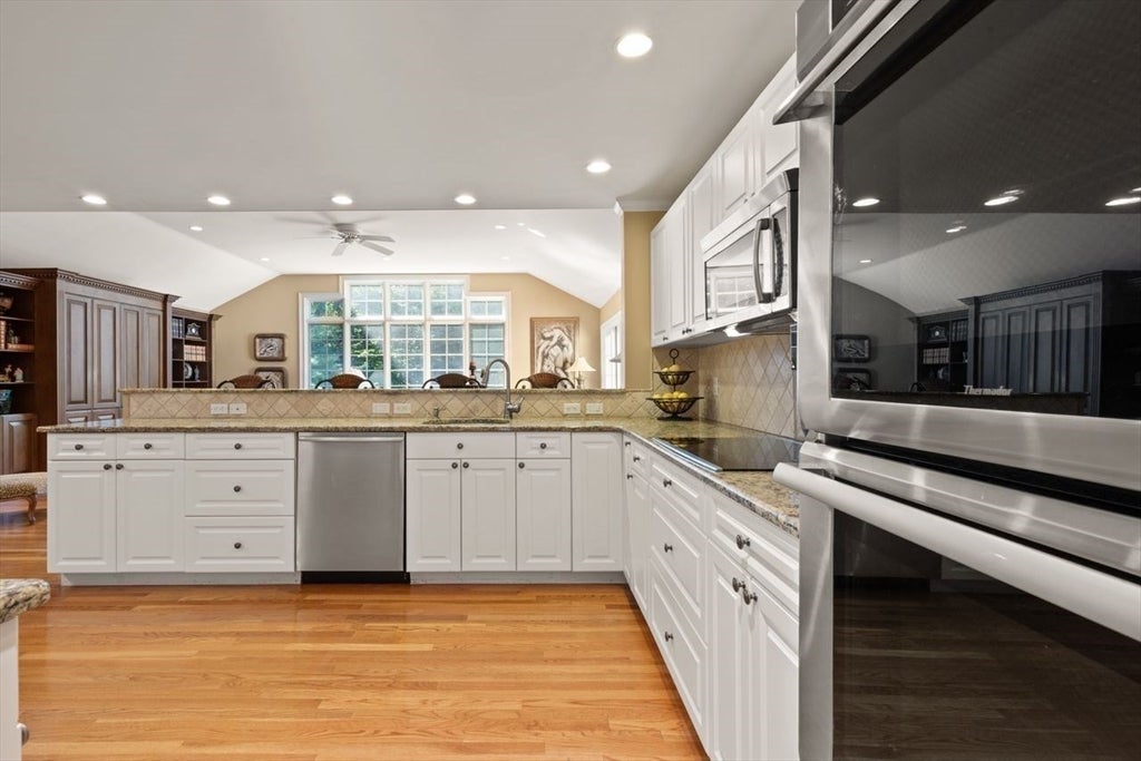 234 Hampton Rd, Sharon, MA Photo #15