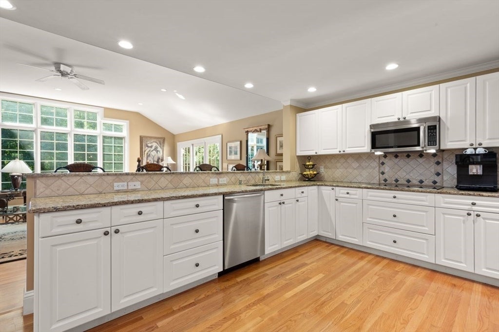 234 Hampton Rd, Sharon, MA Photo #16