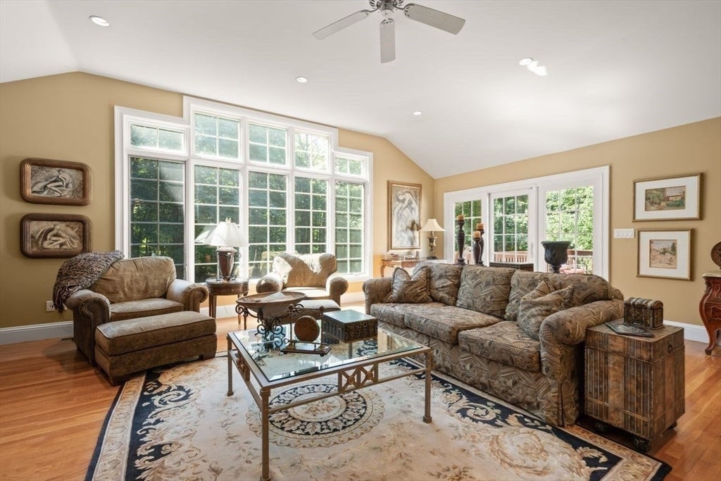 234 Hampton Rd, Sharon, MA Photo #6