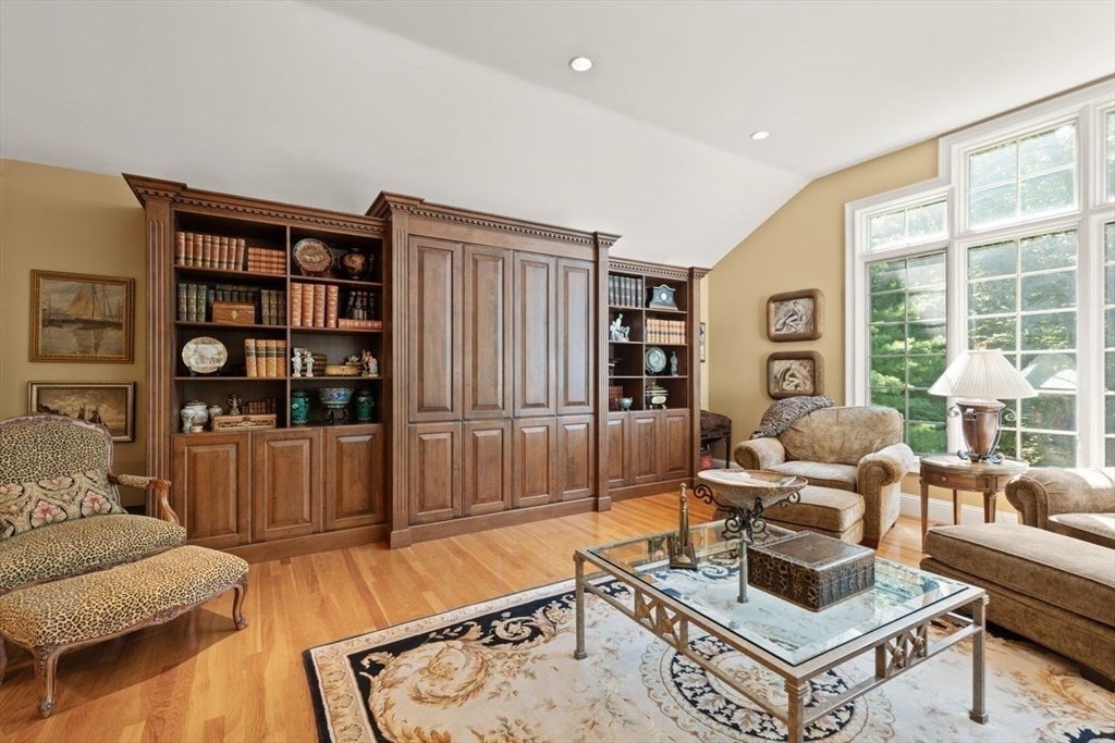 234 Hampton Rd, Sharon, MA Photo #7