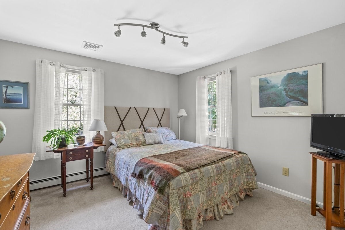 865 Moraine St, Marshfield, MA Photo #28