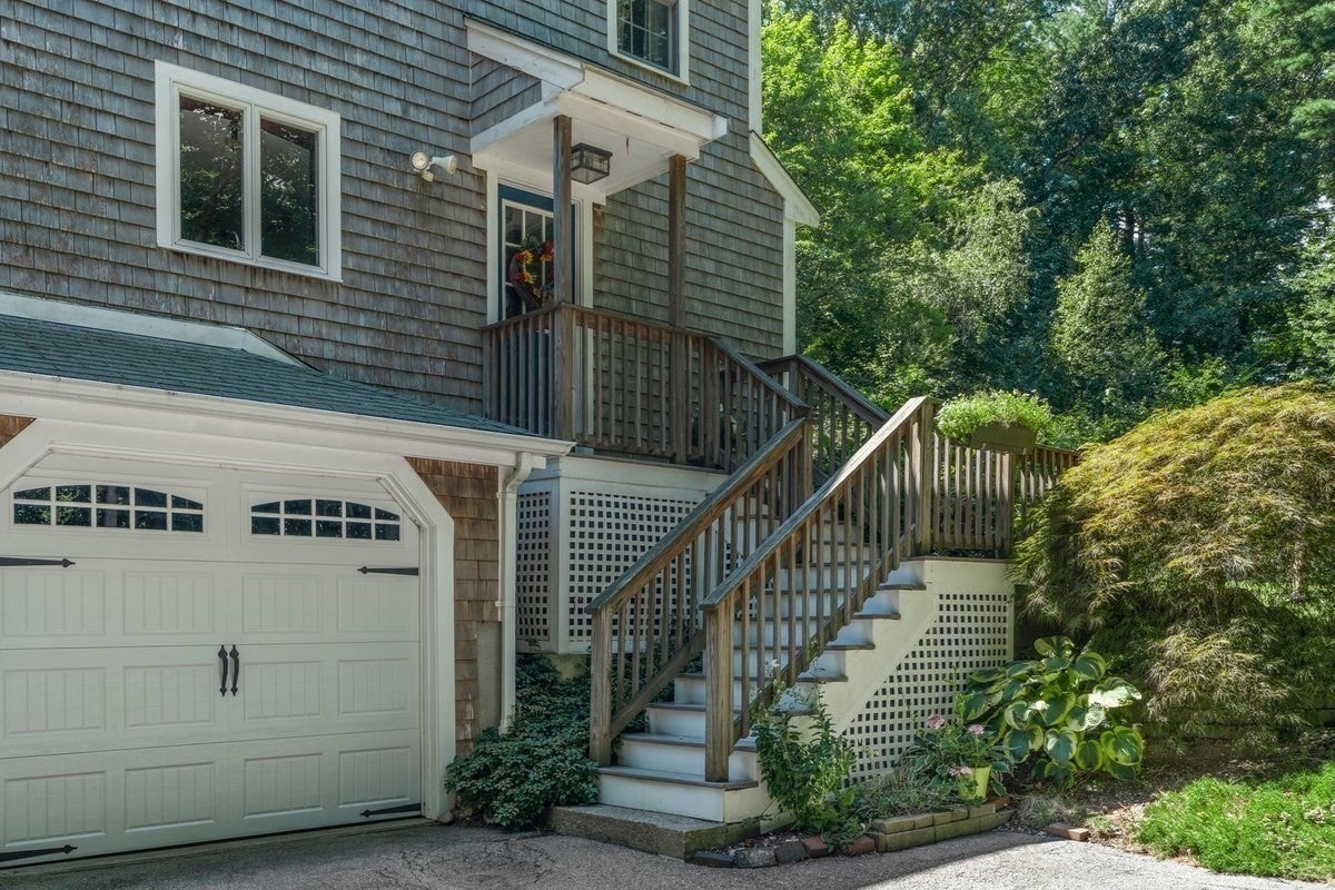 865 Moraine St, Marshfield, MA Photo #34
