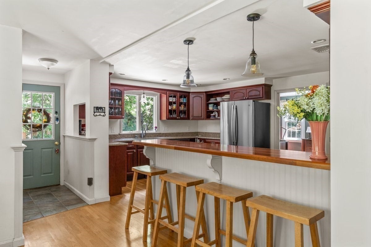 865 Moraine St, Marshfield, MA Photo #13