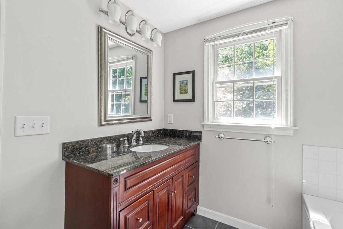 865 Moraine St, Marshfield, MA Photo #26