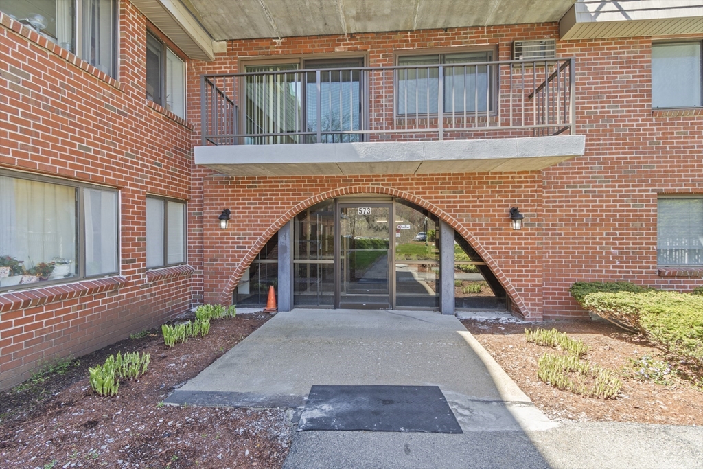 573 Broad Street 131
