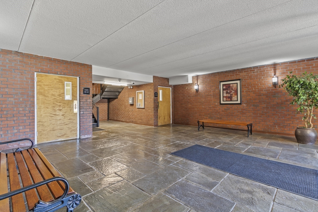 573 Broad Street 131