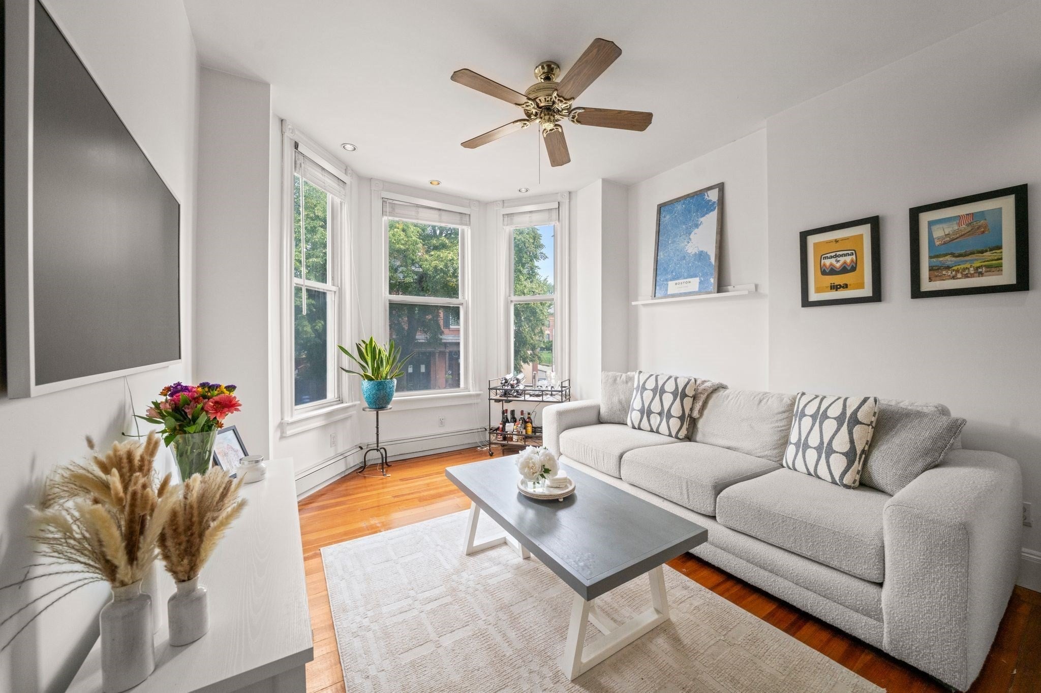 Photo of 805 E 4th St, Boston, MA