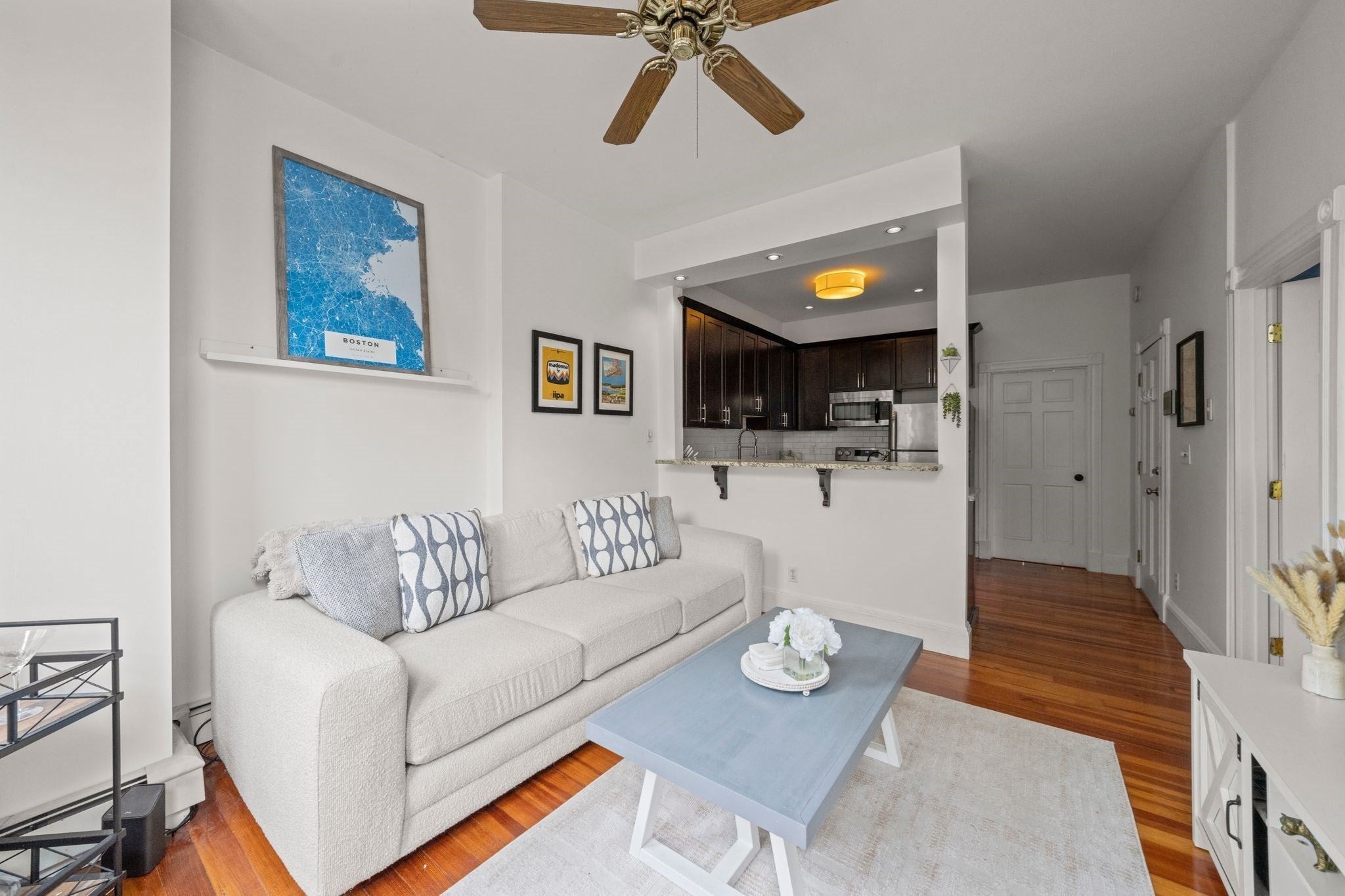 805 E 4th St #1, Boston, MA Photo #2