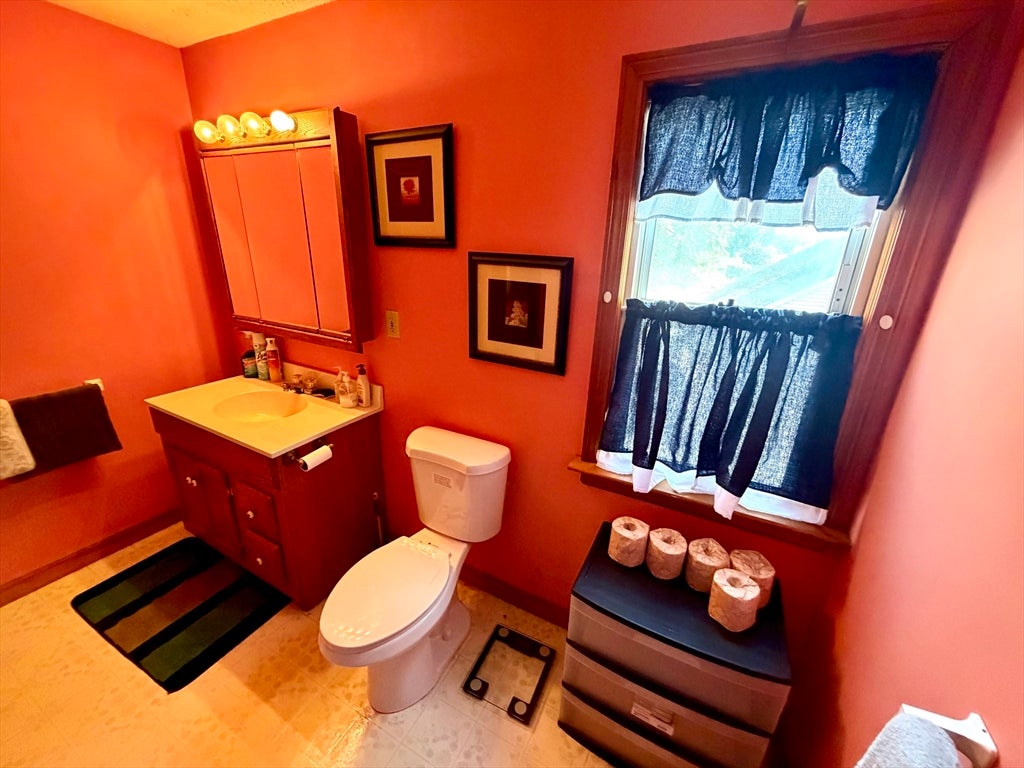 87 Hamburg St, Springfield, MA, 87 Hamburg St, Springfield, MA Photo #10