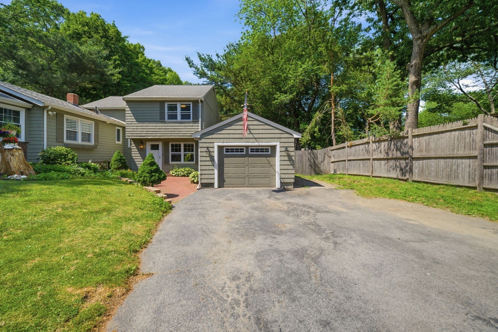 15 High Plain Sts